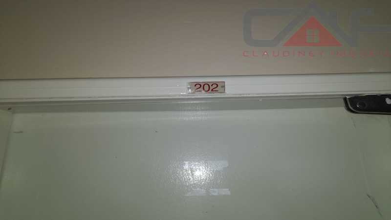 SALA 202 (2)